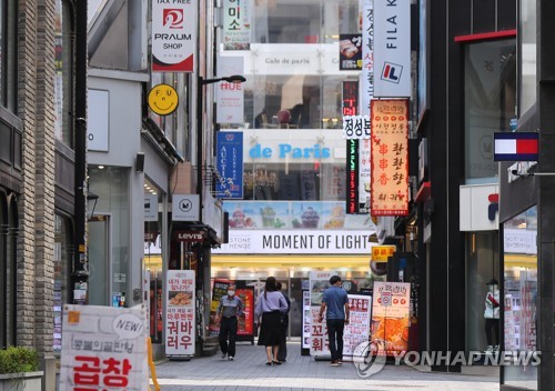 외식업계 "코로나19에 전례 없는 피해…소비쿠폰 재개해야"