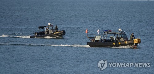 해수부 "피격 공무원 근무 자체조사…부적절 근무 발견시 조치"