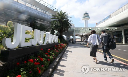 제주 관광객 렌터카 이용하면 '환경보전기여금' 5천원 부과 제안