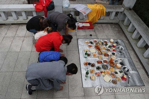 코로나19에 이산가족 합동차례 취소…추석 맞은 임진각 '한산'