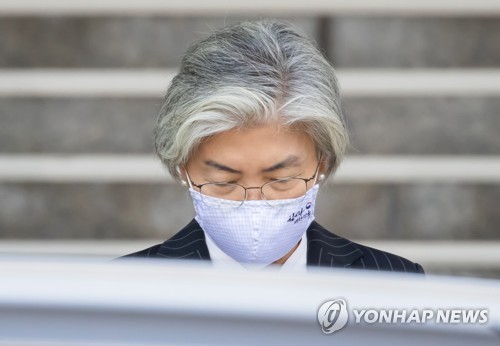 강경화, 남편 논란에 "쉽게 귀국 못해…이 교수도 굉장히 당황"(종합2보)