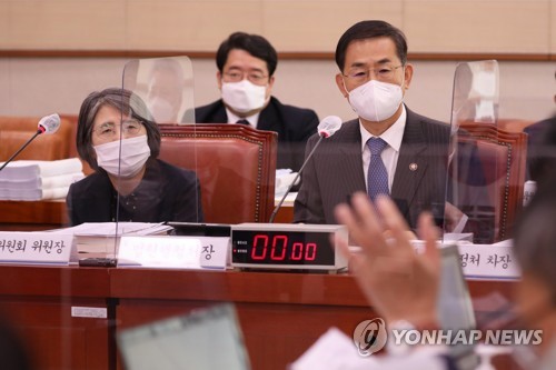 "김명수 대법원 사법개혁 성과 부실"…여야 한목소리 질타