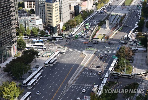 광화문 불법집회 없었다…경찰 차벽 순차해제