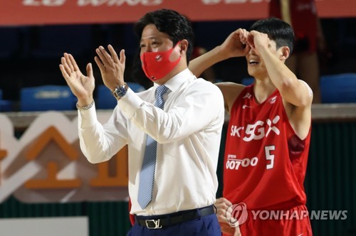 고비 때 맹활약 SK 김선형 "팬들 함성이 이렇게 그리울 수가"