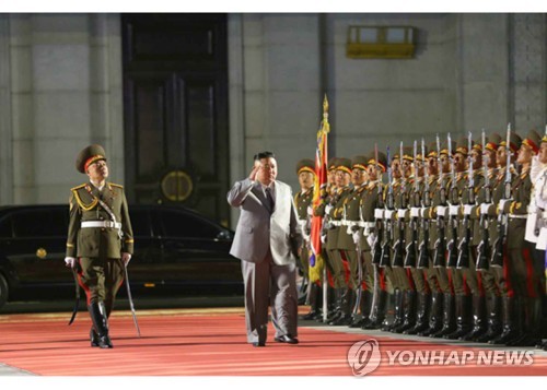 북한, 군 장성에 '장군' 호칭…김정은엔 '무력총사령관' 격상