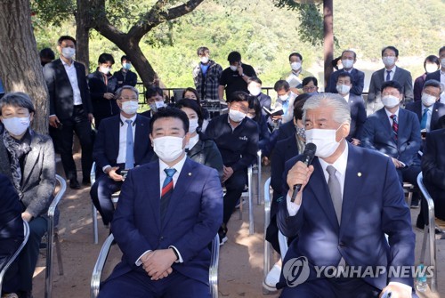 국회 문체위, 국보 반구대 암각화 방문…침수 방지 방안 논의