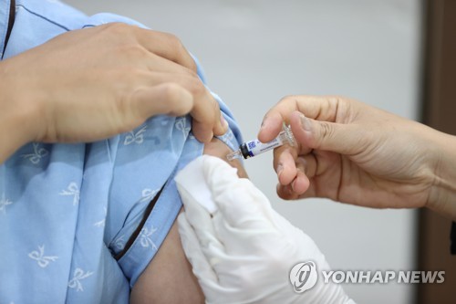 만 62~69세 독감백신 접종시작…"전문가 평가믿고 접종받아달라"