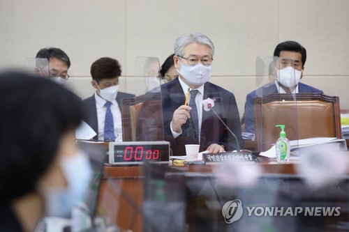 김용익 이사장 "의료체계 개선 위해 건보공단 직영병원 더 필요"