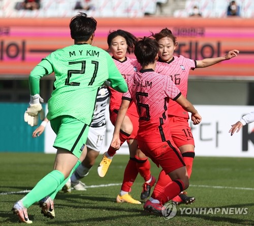 장슬기 결승골…여자축구 '자매 대결'서 A대표팀 1-0 진땀승