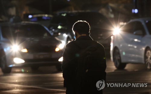 서리 내린다는 '상강' 아침 기온 뚝…강원북부엔 눈