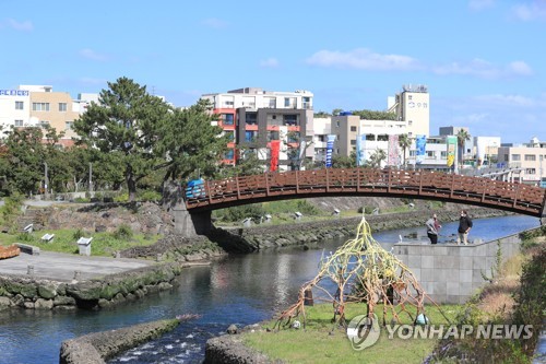 [픽! 제주] 산지천에서 만나는 생활 속 예술…'아트페스타 in 제주' 개막