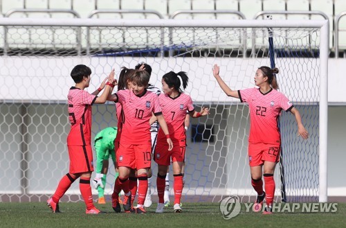 여자축구 A대표팀, '자매 대결' 2차전서 2-0 완승