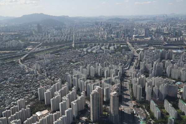 서울 강남과 잠실 일대 아파트 단지의 모습. 연합뉴스