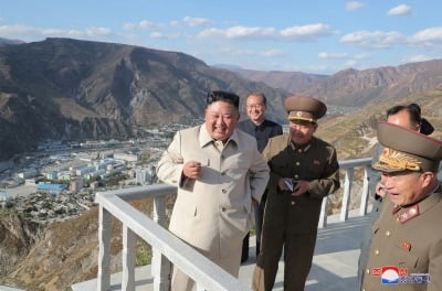 국민 10명 중 9명 "북한, 핵 포기 안 할 것"