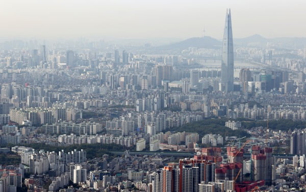 서울 잠실과 강남 일대 아파트 단지의 모습. 연합뉴스