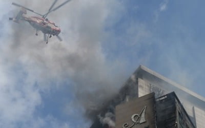 울산 33층 주상복합 화재 15시간 40분 만에 꺼져…3명 중상
