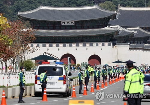 광화문 불법집회 없었다…경찰 차벽 순차해제