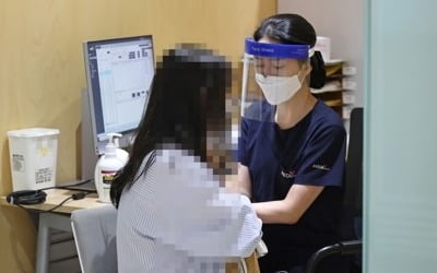 '상온노출'로 중단됐던 독감 예방접종 오늘 만 13~18세부터 재개