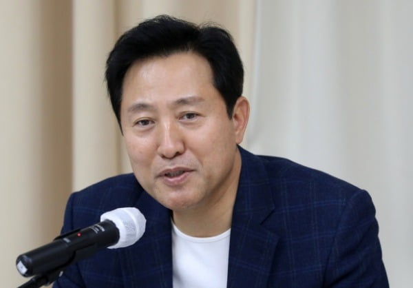 오세훈 전 서울시장이 지난 22일  서울 마포구 현대빌딩에서 열린 더 좋은 세상으로(마포포럼)에서 발언을 하고 있다. /사진=뉴스1