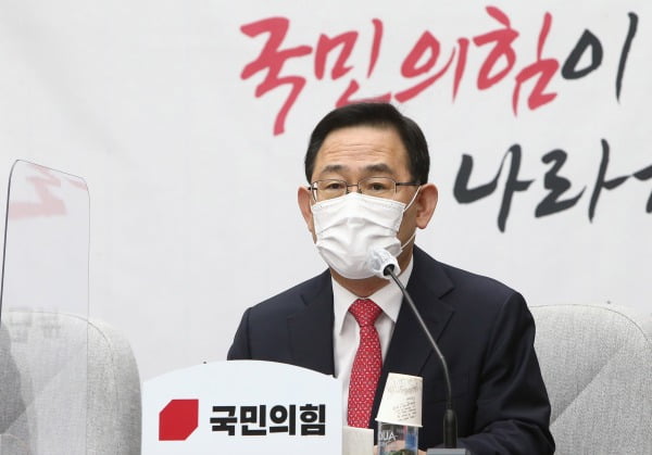 '명대사 마니아' 주호영? 秋 겨냥해 "고마해라 마이 묵었다"