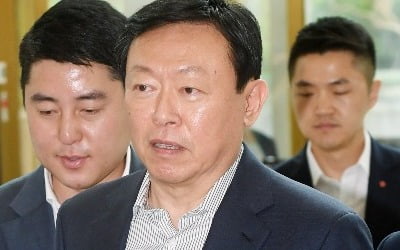 신동빈, 다시 쇄신 인사…롯데그룹, 50대 CEO 전진배치