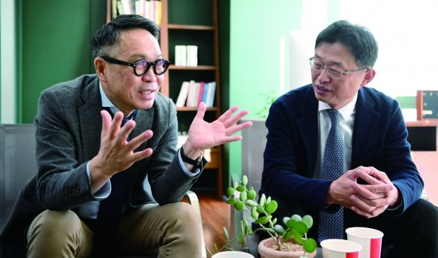 이태훈 노바셀테크놀로지 대표(왼쪽)와 황만순 한국투자파트너스 상무 / 허문찬 기자