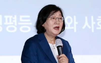 여가부 장관 "재보궐은 학습기회"…진중권 "성추행 지들이 해놓고"