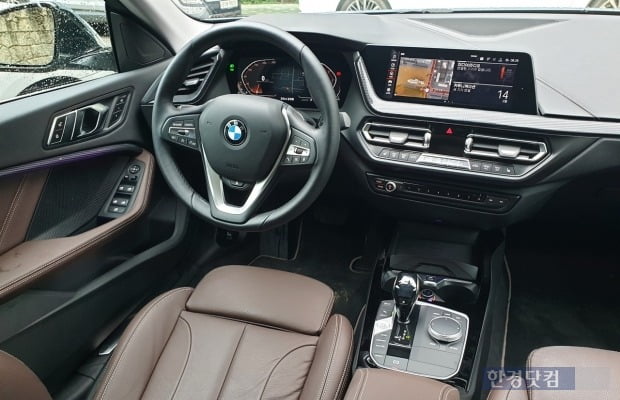 BMW 뉴 2시리즈 그란쿠페 220d 럭셔리 트림 실내 모습. 사진=오세성 한경닷컴 기자