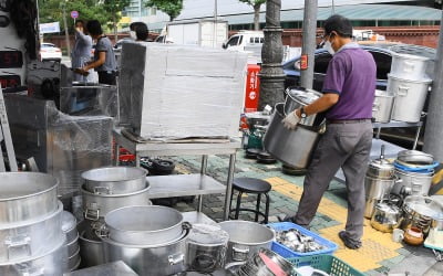 '모임 없는 연말' 날벼락 맞은 외식업계 "외식쿠폰 재개해야"