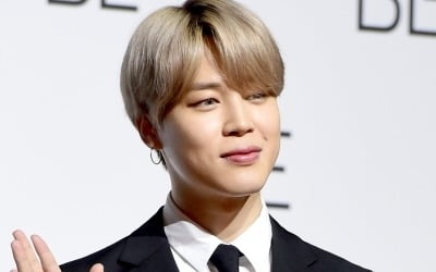 [포토] 방탄소년단 지민, '미소만 지어도 멋진 남자'