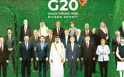 G20 회의 중 골프장 간 트럼프…"4년 뒤 대선 재출마"