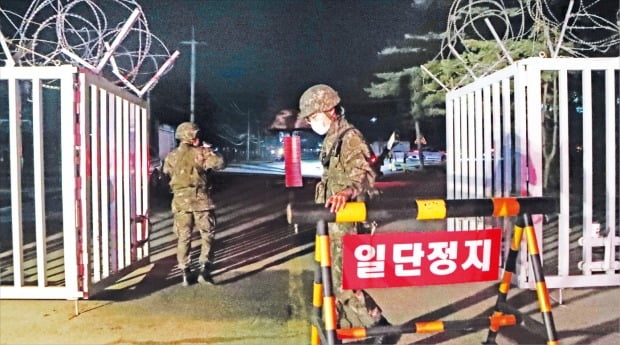 [포토] 코로나 비상 걸린 軍 