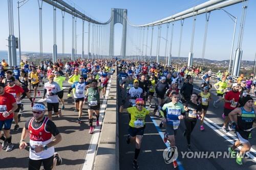 '가상 대결'로 바뀐 뉴욕마라톤…"언제, 어디서든 뛰세요"