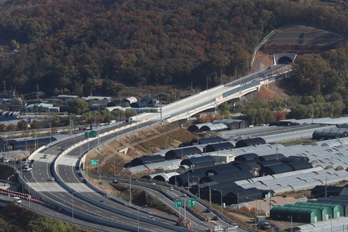 북한산 절경 보며 달리는 서울∼문산 고속도로…7일 개통