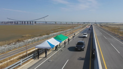 송하진 "새만금 도로·공항·항만 3축은 생태문명 중심 신호탄"