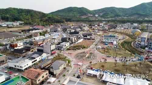 도자기 싸게 사고, 문화체험도 즐겨요…이천 도자문화 마켓 개막