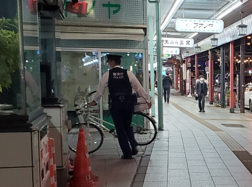 [톡톡일본] 극과극 관용차…2억원 넘는 센추리와 중고자전거