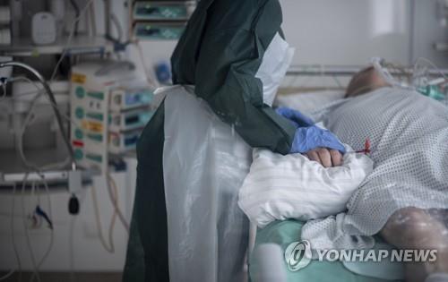 "코로나, 노인 죽이는 완벽한 기계"…미 요양원 피해 급증