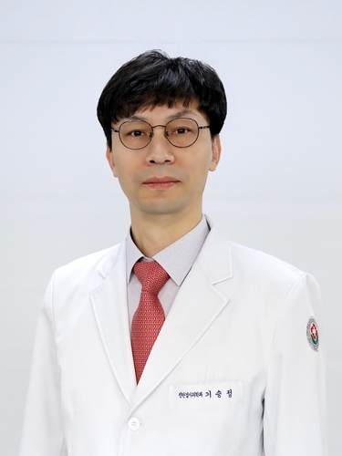 "결핵 예방 기여" 전남대병원 기승정 교수 보건복지부장관상