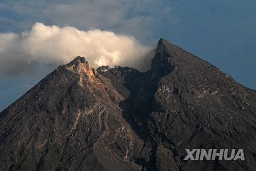 [특파원 시선] 인도네시아 므라피 화산 '으르렁'…폭발 예고