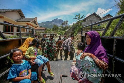 [특파원 시선] 인도네시아 므라피 화산 '으르렁'…폭발 예고