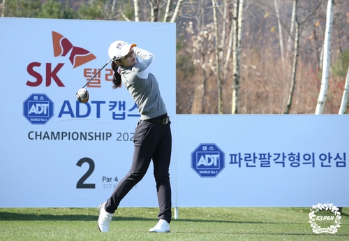 KLPGA 안송이, 홀인원+단독 선두…'오늘만 같아라'(종합)