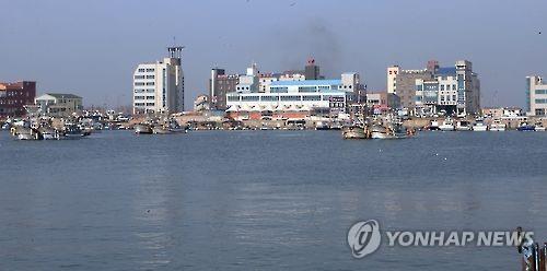 군산 비응항 방파제 대폭 확충…이용 선박 안전 향상 기대