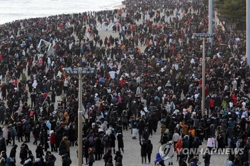 "해도 걱정, 안 해도 걱정" 동해안 시군 해맞이 행사 '속앓이'