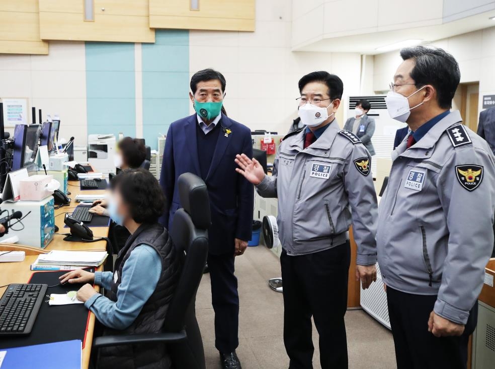 "조두순 재범 막자"…경찰청장·안산시장 합동 치안점검