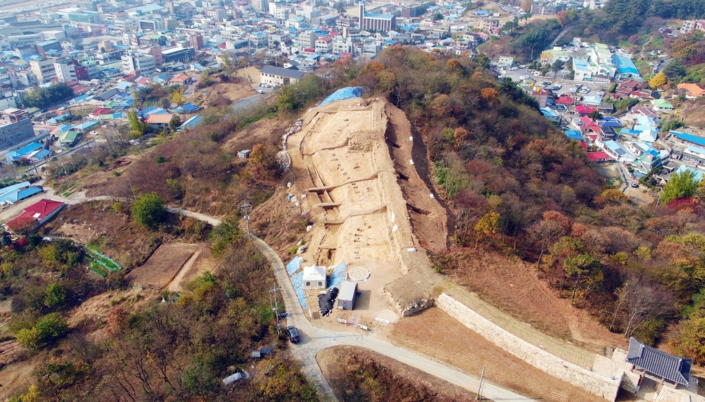 세종 때 축성 서천읍성서 온전한 형태의 3단계 방어시스템 확인