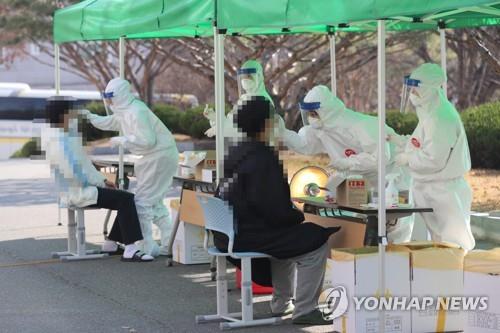 확진자 나온 제천 고교 학생·교직원 184명 진단검사