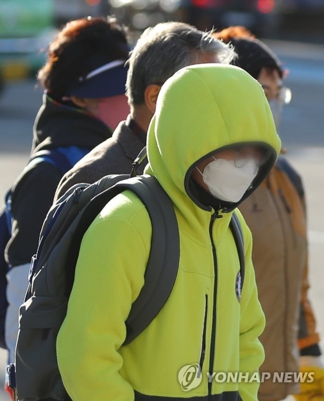 포근한 입동, 밤부터 추워져…중국발 황사로 미세먼지 나쁨