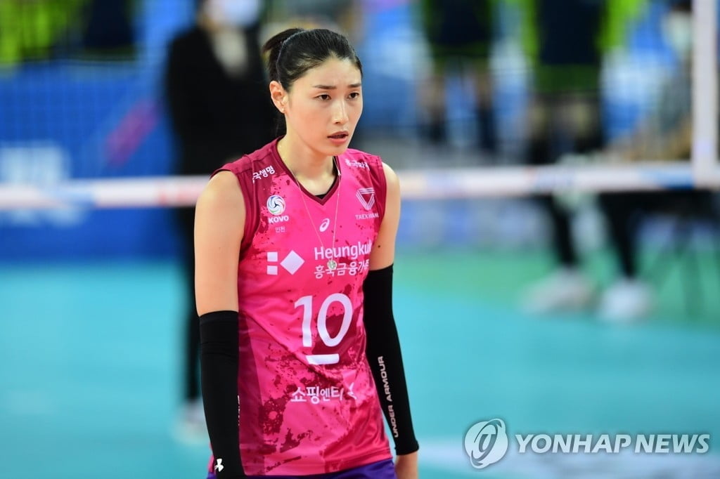 김연경, 도 넘은 악플에 법적대응 예고…"선처 없다"