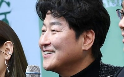 송강호, 비와 한솥밥 먹나…써브라임아티스트컴퍼니 측 "계약 논의 중"